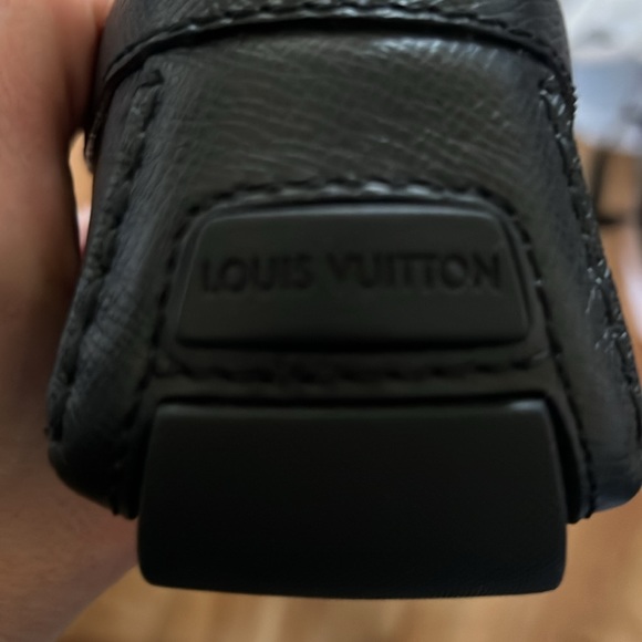 New LV logo Louis Vuitton  leather 👞 Loafers it”s comes with box US size 8 - Picture 9 of 12